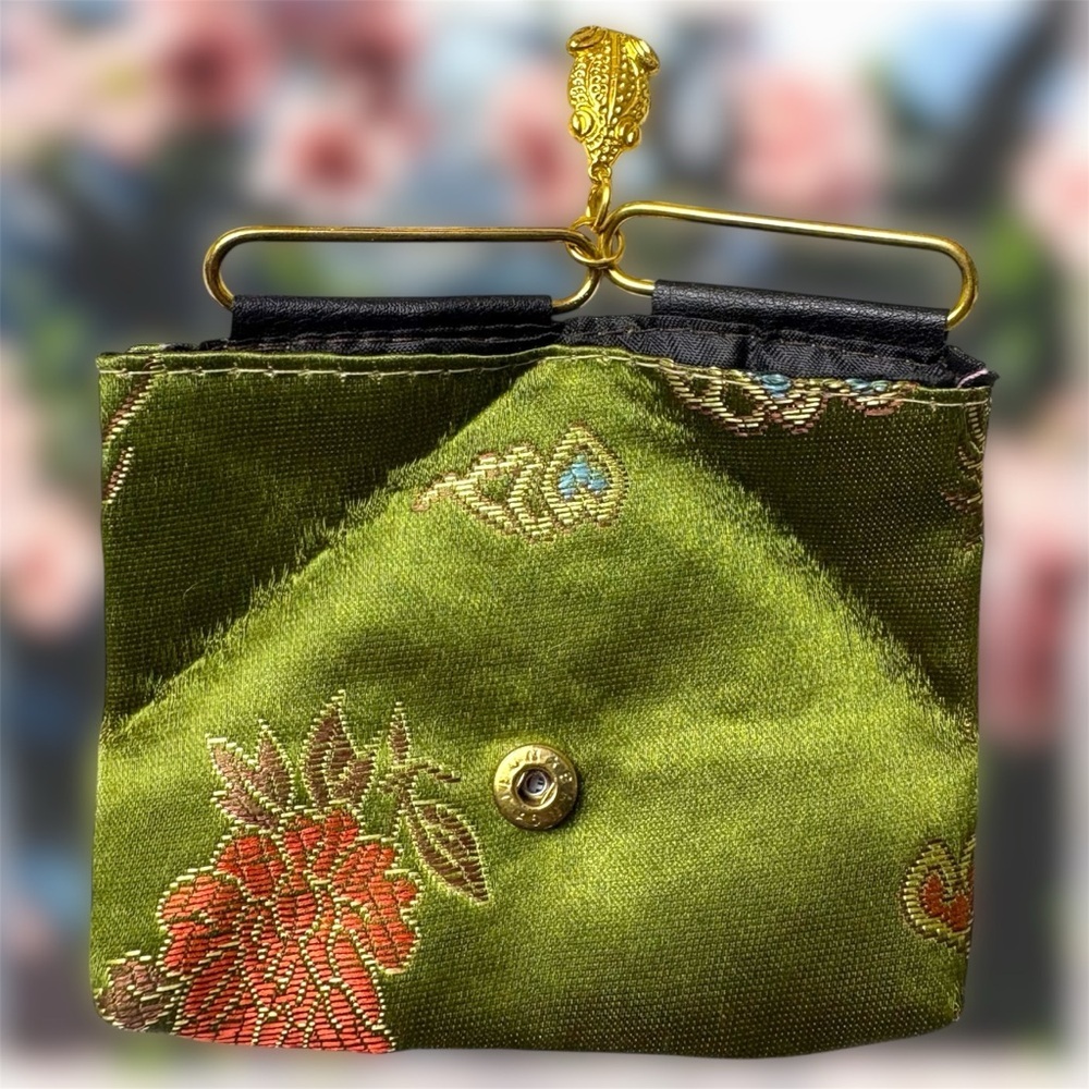 Chinese Silk Frog Pouch-Green Floral with Gold Frog Charm - Great For Small Gift - Picture 5 of 12